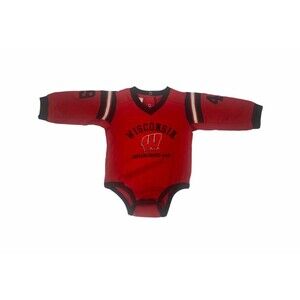 Mighty Mac Sports Infant Bodysuit Red Wisconsin badgers Size 6-9 Month's